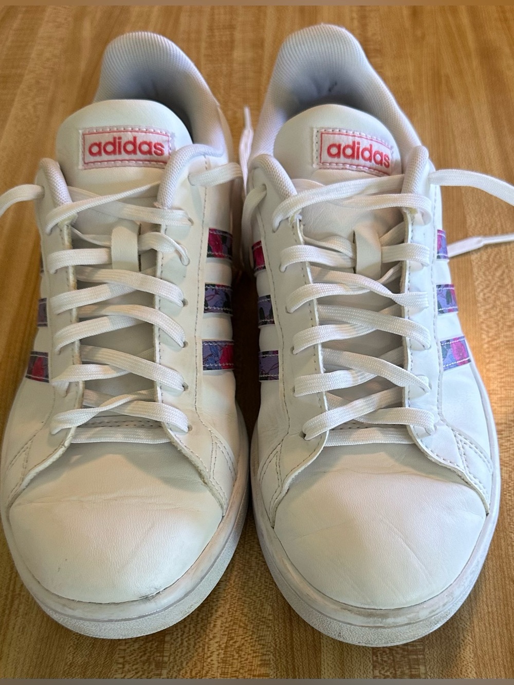 Adidas Sneakers